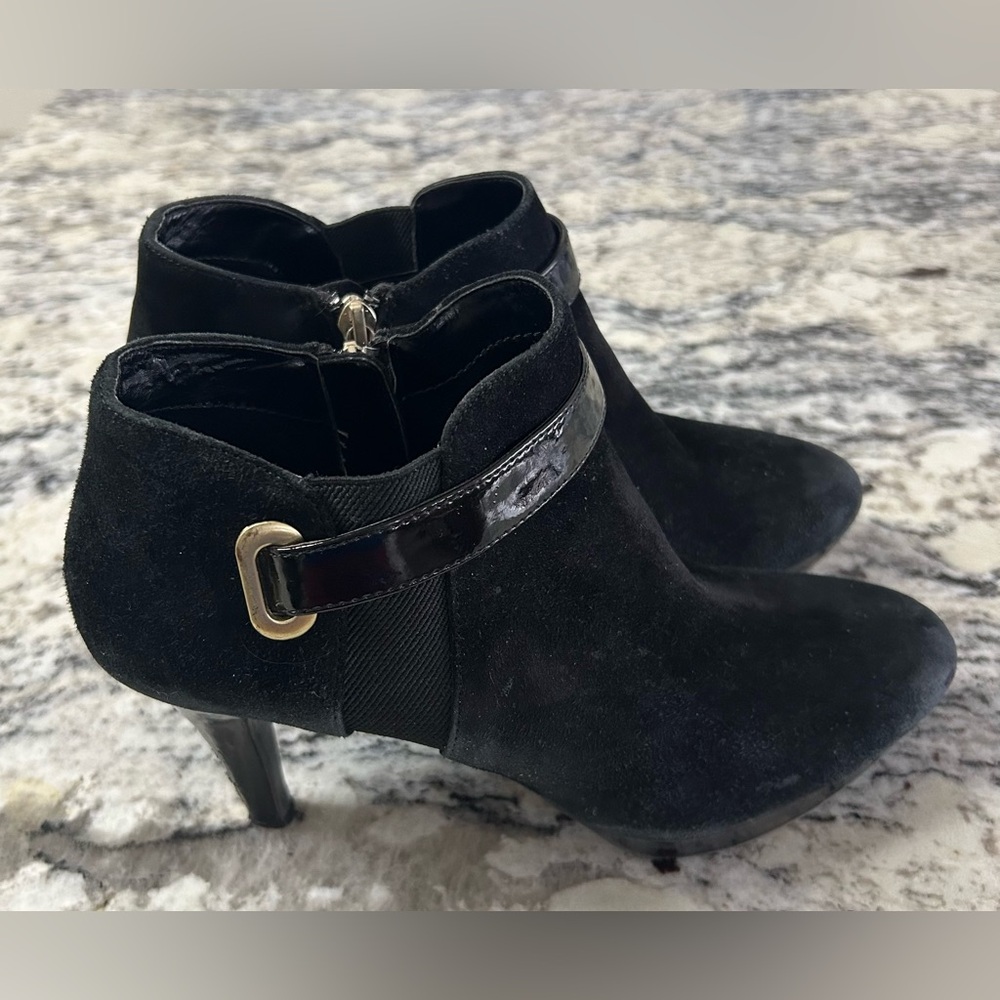 Elegant Black Suede Ankle Boots Size 7.5